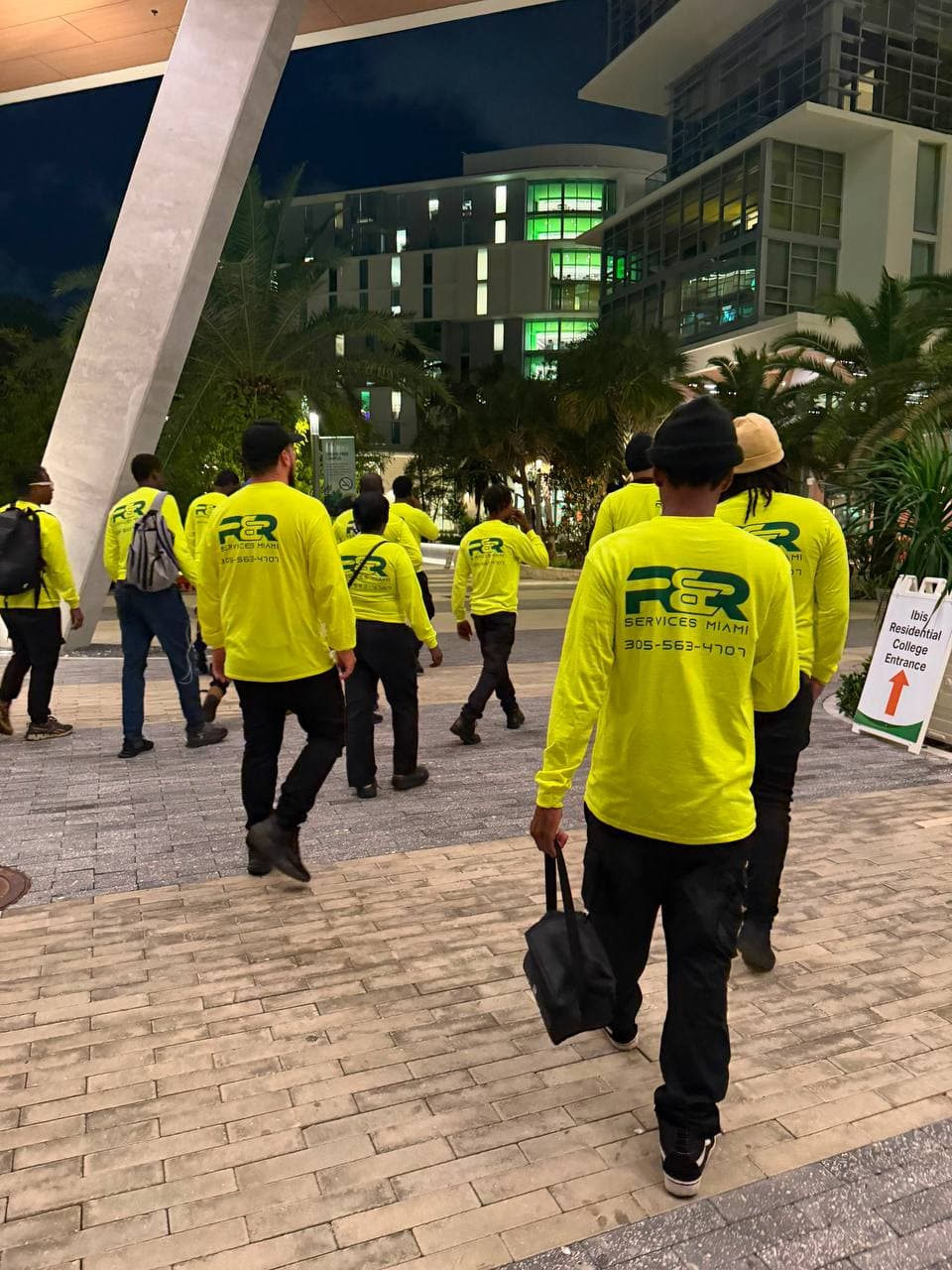 R&R Services Miami crew arriving for an overnight service at a university campus